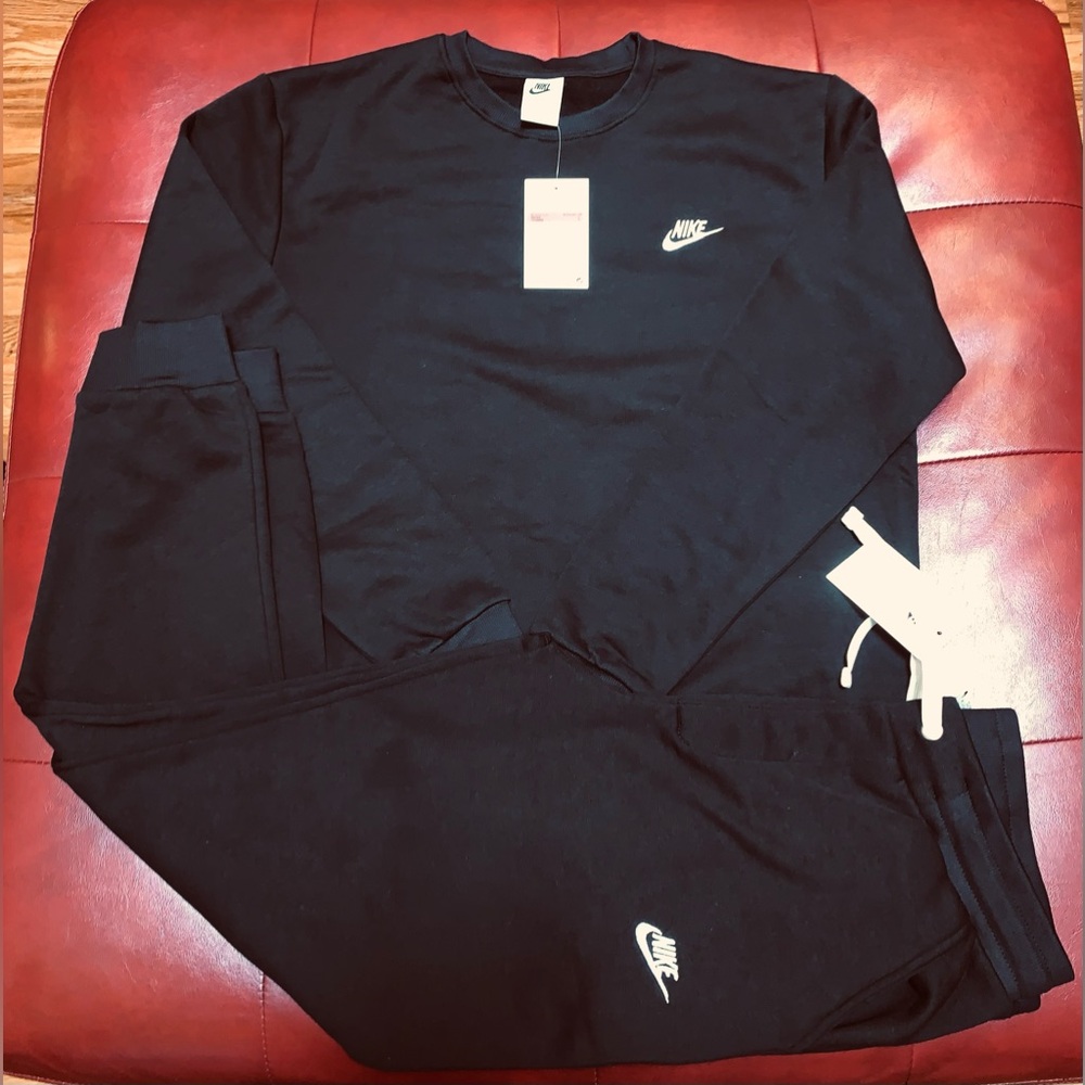 NWT Men’s Nike Cotton Fleece Sweater/Jogger Pant Set Black L